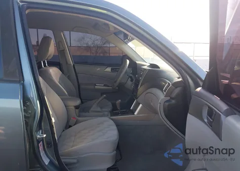 2010 Subaru Forester 2.5X z USA, uszkodzony, nr VIN JF2SH6AC6AH739777